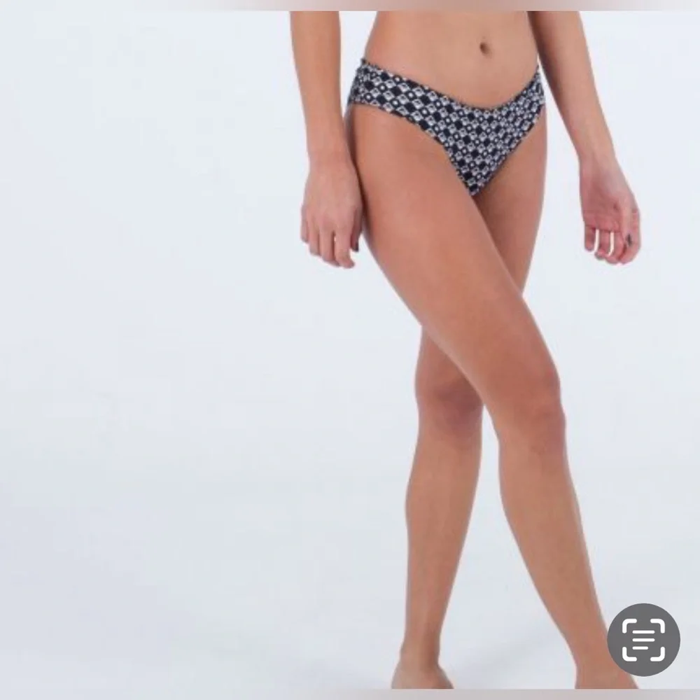 Hurley Black Floral Reversible Cheeky Hipster Bikini Bottom women - Hana
